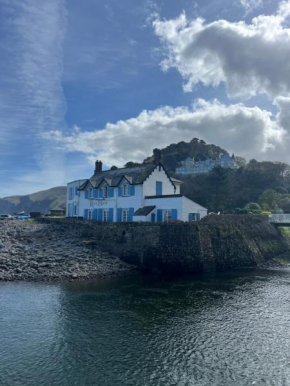 Rock House Hotel